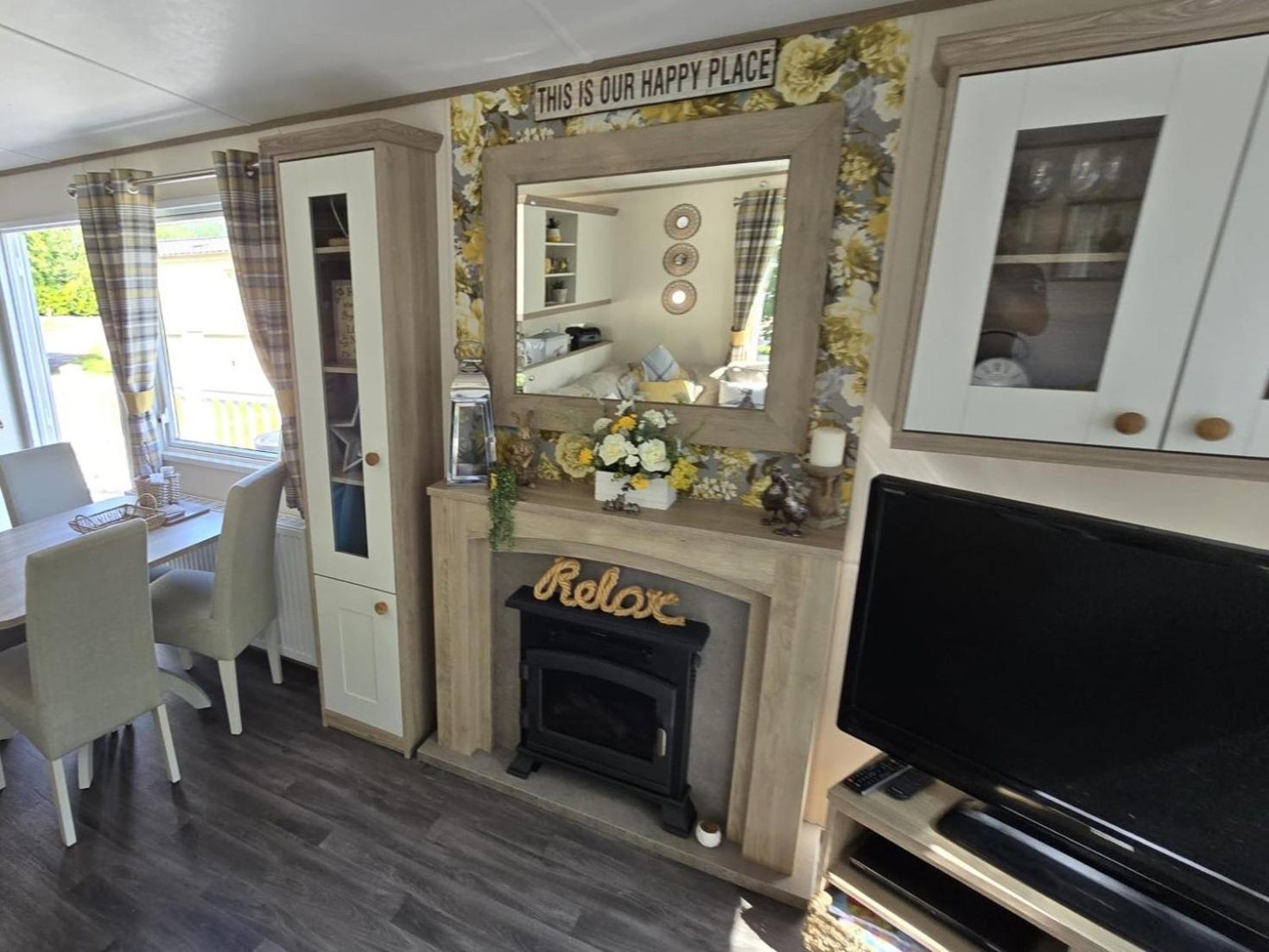 Luxury Lakeside Caravan With Hottub And Private Fishing Peg, Tattershall Lakes 외부 사진
