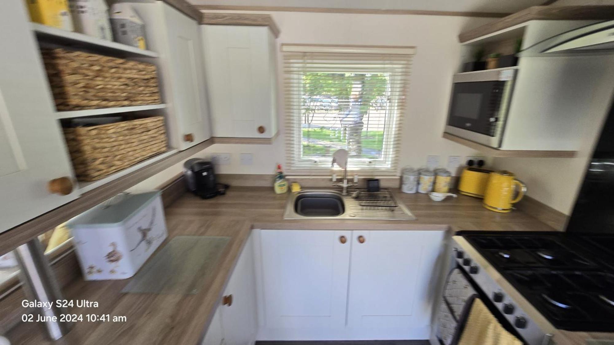 Luxury Lakeside Caravan With Hottub And Private Fishing Peg, Tattershall Lakes 외부 사진