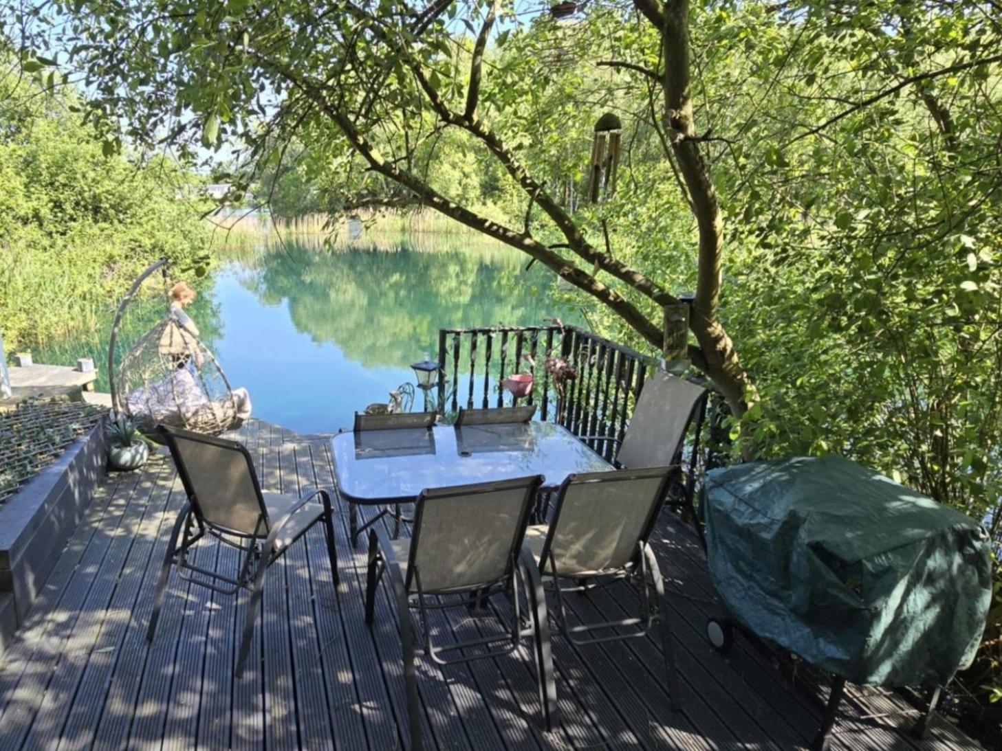 Luxury Lakeside Caravan With Hottub And Private Fishing Peg, Tattershall Lakes 외부 사진